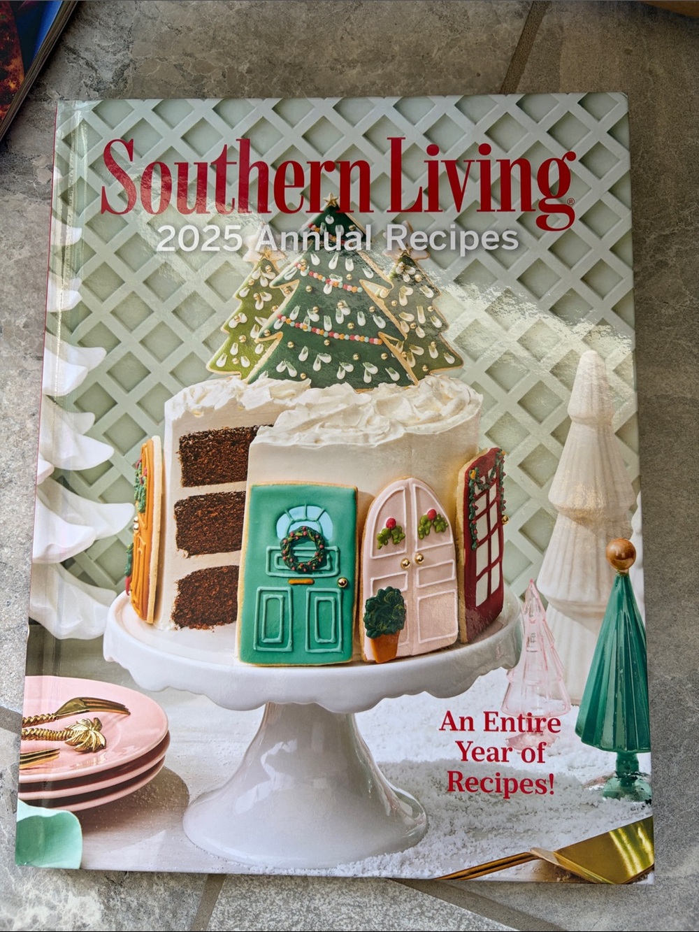 Southern Living 2025 Annual Recipes - Cream, Green, Red Cover